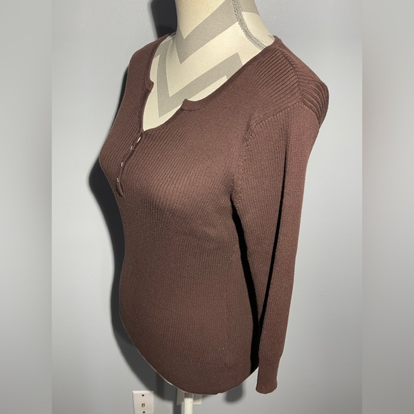 Daisy Fuentes Chocolate Ribbed Top - Picture 2 of 12